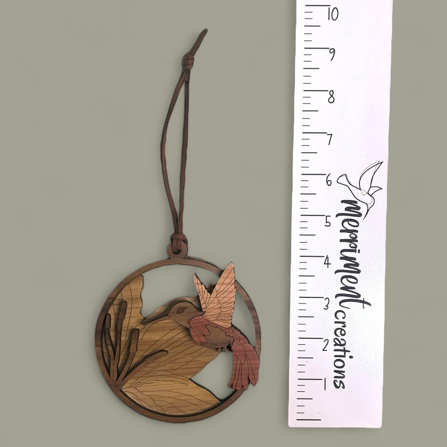 Handcrafted Wooden Hummingbird Ornament – Engraved Feather & Floral Details