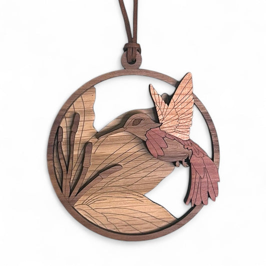 Handcrafted Wooden Hummingbird Ornament – Engraved Feather & Floral Details